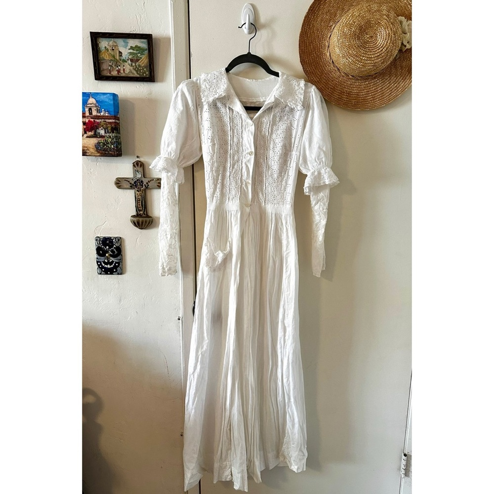 Vintage white Peter Pan collar cute lace/ruffle maxi dress🤍